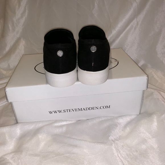 Steve Madden Embroidered Slip Ons - Picture 5 of 7